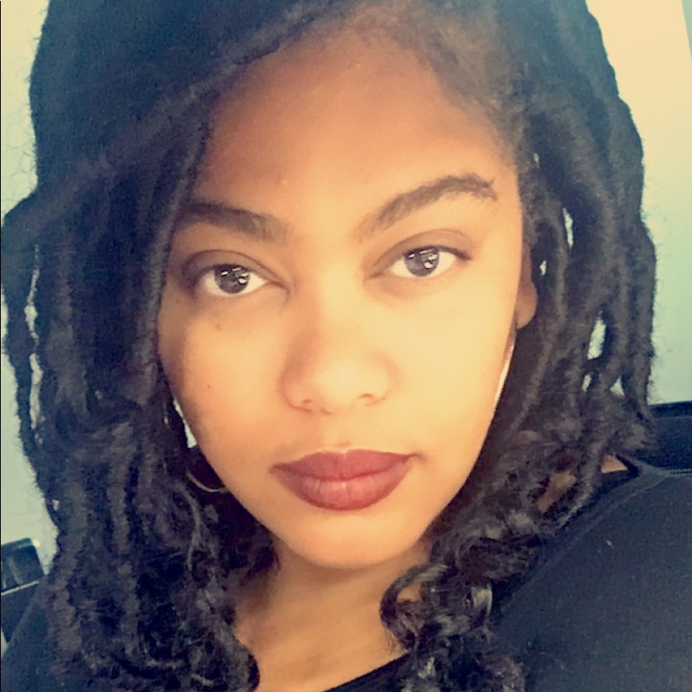 Meet your Posher, Jaclyn
